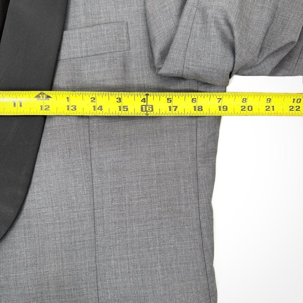 Brunello Cucinelli Silk & Wool Shawl Collar Formal Jacket | 38 - Picture 12 of 15